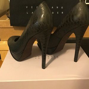 Vera Wang Lavender Lebel Black Platforms
